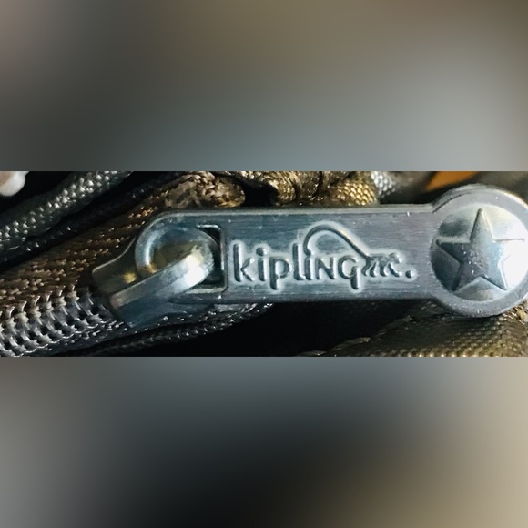 EUC Kipling Wallet/Makeup Pouch - Picture 6 of 11